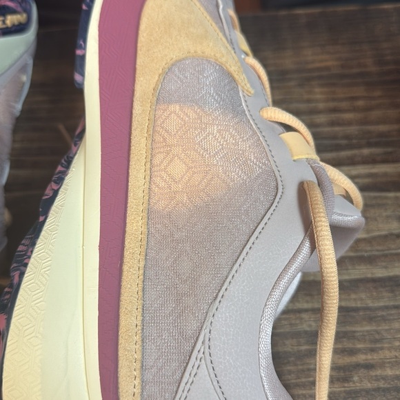 NIKE ZOOM X women’s size 7.5 Pink - Picture 6 of 7